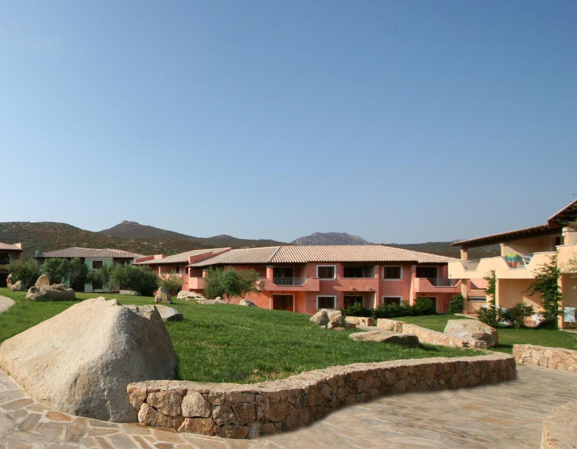 Le Corti Di Marinella Aparthotel Marinella  Exterior photo